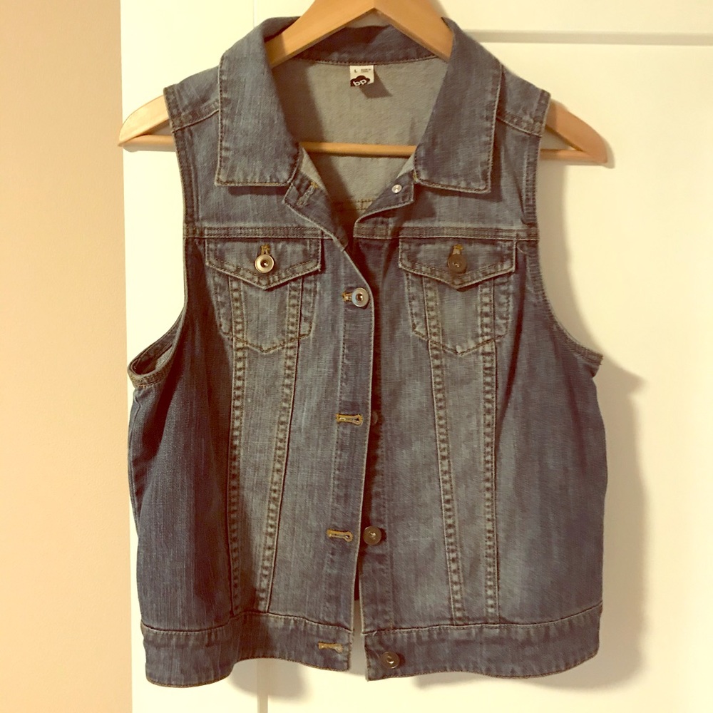 BP (Nordstrom) Brand denim vest; Jrs size L (8-10)